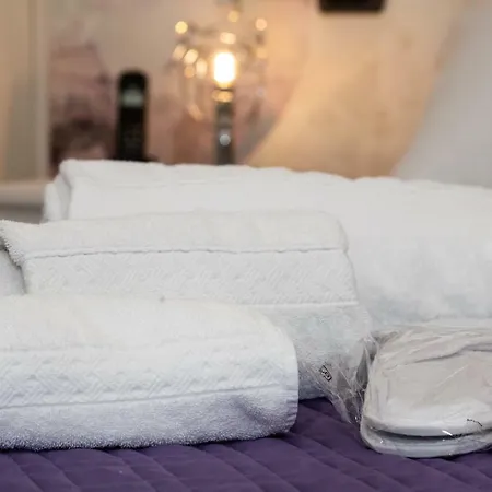 Bed Boutique Colors Guest house Naples