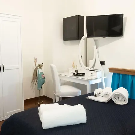 Bed Boutique Colors Guest house